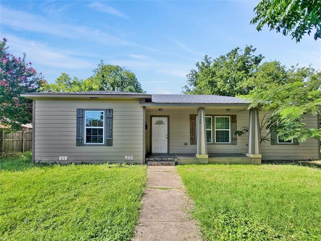 1020 Elwood St in Irving, TX - Building Photo