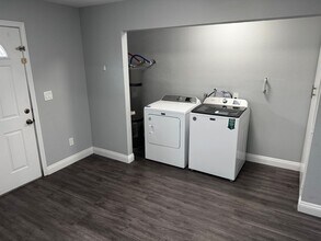 1017 Norman Ave in Las Vegas, NV - Building Photo - Building Photo