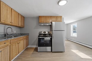 151 Indigo Hill Rd in Somersworth, NH - Building Photo