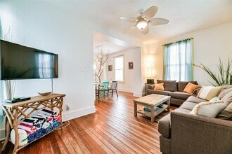 1309 Ursuline St in Galveston, TX - Building Photo - Building Photo