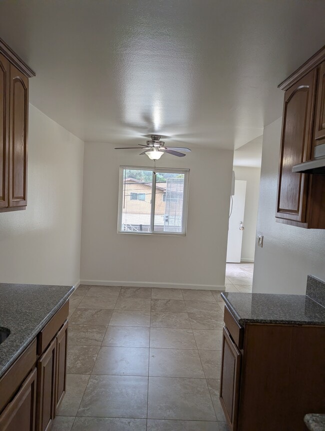 4435 Bonnie Brae St, Unit 3 in Montclair, CA - Building Photo - Building Photo