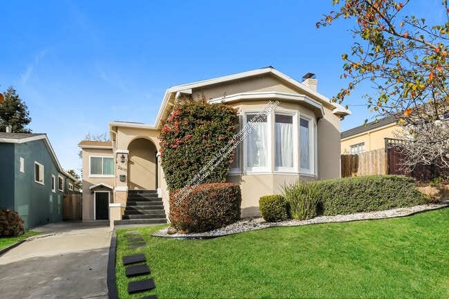 property at 2615 Maxwell Ave