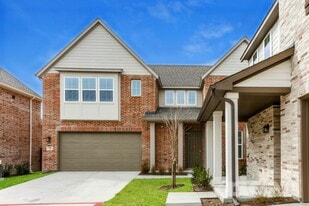 105 Kimberly Ct in Saginaw, TX - Building Photo