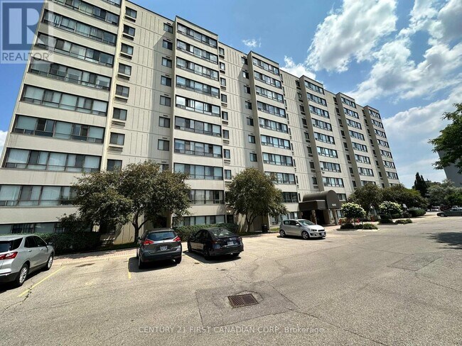 1600 Adelaide St N in London, ON - Building Photo - Building Photo