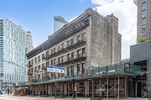 358-376 Livingston St in Brooklyn, NY - Building Photo