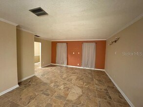 401 Alma Dr in Brandon, FL - Building Photo - Building Photo