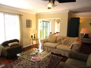 5433 SE Miles Grant Rd in Stuart, FL - Building Photo - Building Photo