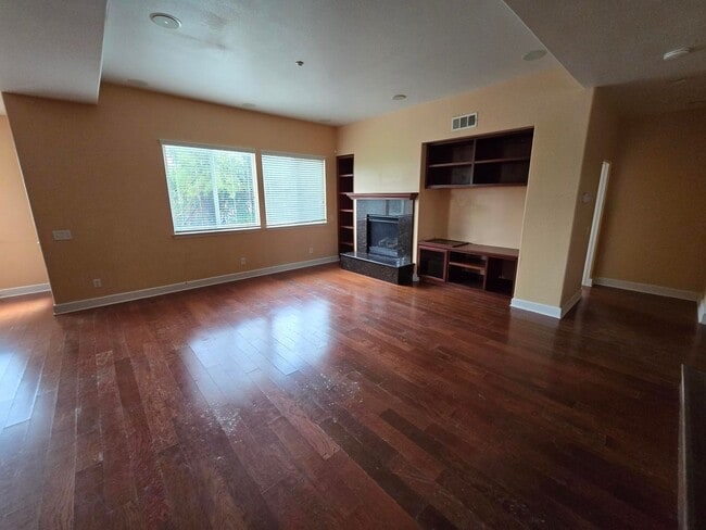 7414 Tioga Ln in Highland, CA - Building Photo - Building Photo