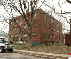104 3rd Ave in Charleston, WV - Building Photo