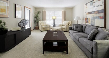The Vanderbilt Apartments in Omaha, NE - Building Photo - Building Photo