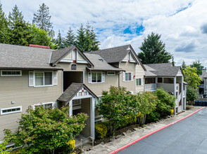 18505 SE Newport Way in Issaquah, WA - Building Photo - Building Photo