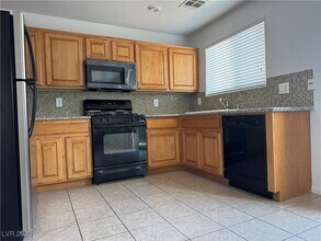 9934 Juniper Haven Ave in Las Vegas, NV - Foto de edificio - Building Photo