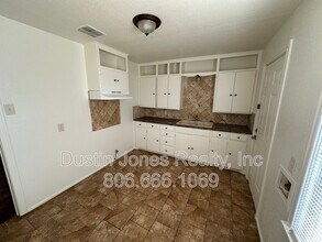 2519 1st Pl in Lubbock, TX - Building Photo - Building Photo