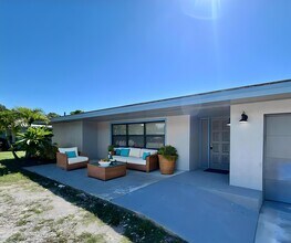 356 Prima Vista Blvd in Port St. Lucie, FL - Building Photo - Building Photo
