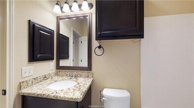 114 Kimber Ln in College Station, TX - Building Photo - Building Photo
