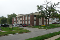 Arbor Manor Apartments in Omaha, NE - Building Photo - Building Photo