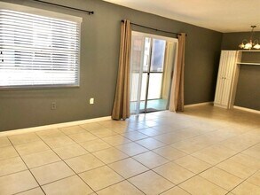 2525 N Alafaya Trail in Orlando, FL - Building Photo - Building Photo