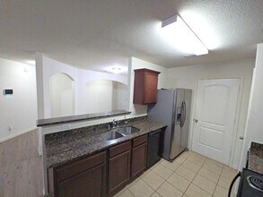 1615 Pink Stone Dr in Rosharon, TX - Building Photo - Building Photo