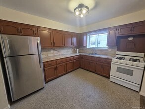 160-19 Horace Harding Expy in Queens, NY - Building Photo - Building Photo