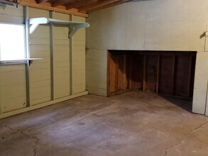 182 W Euclid Ave in Jackson, MI - Building Photo - Building Photo