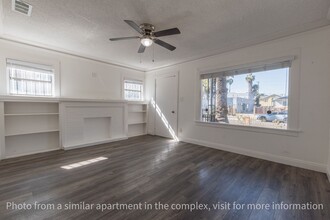 5310 S Van Ness Ave in Los Angeles, CA - Foto de edificio - Building Photo