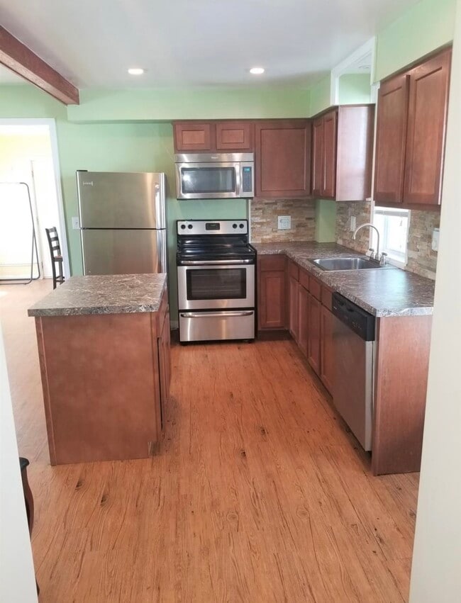 11 Eaton Pl Rentals in Binghamton, NY