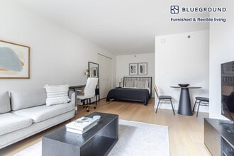 180 W 20th St in New York, NY - Building Photo - Building Photo