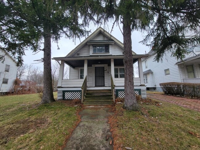 property at 3302 E 105th St