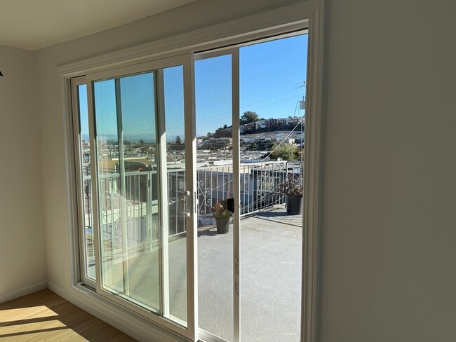 750 Bacon St, Unit 2 in San Francisco, CA - Building Photo - Building Photo