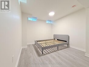 19 Moore's Ct in Markham, ON - Building Photo - Building Photo