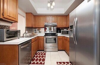 8079 Village Gate Ct in Jacksonville, FL - Building Photo - Building Photo