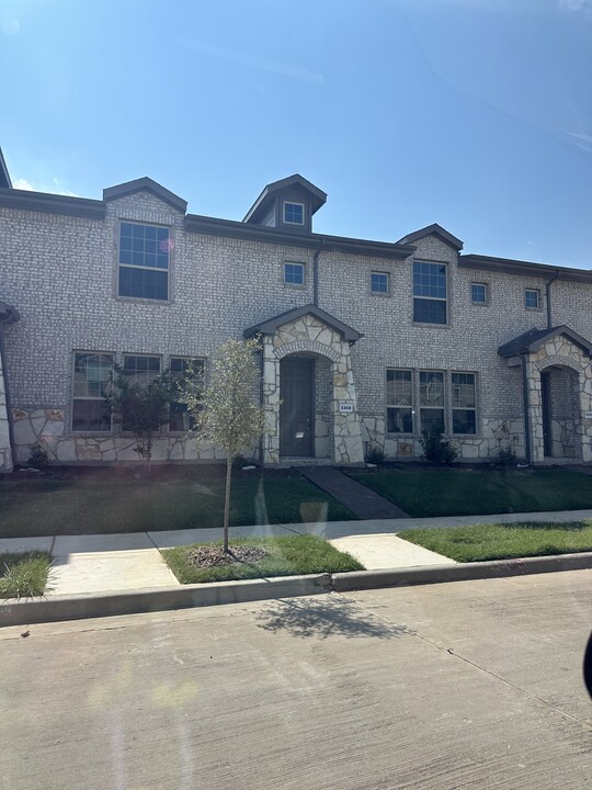 3304 Solana Cir in Denton, TX - Foto de edificio