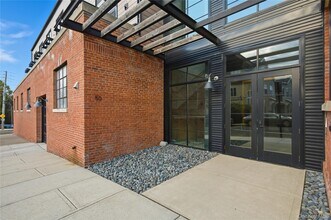 50 Chestnut St in Dobbs Ferry, NY - Foto de edificio - Building Photo