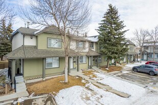 161 Woodborough Terr SW in Calgary, AB - Building Photo