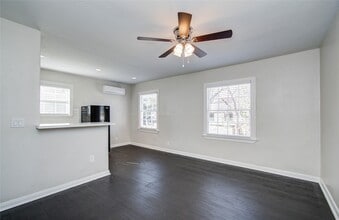 710 Hemphill St in Houston, TX - Building Photo - Building Photo