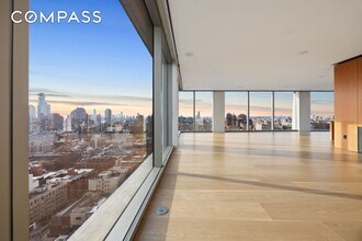 215 Chrystie St in New York, NY - Building Photo - Building Photo