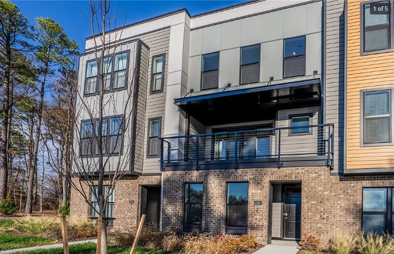 4368 Dominion Frst Cir in Glen Allen, VA - Building Photo