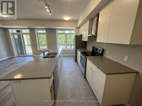 70 Thatcher Dr in Guelph, ON - Building Photo - Building Photo