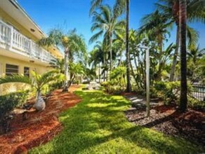 4051 NE 13th Ave, Unit 60-3 in Oakland Park, FL - Building Photo - Building Photo