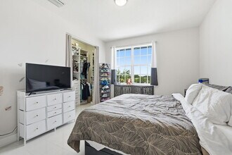 310 N Dixie Hwy in Lake Worth Beach, FL - Foto de edificio - Building Photo