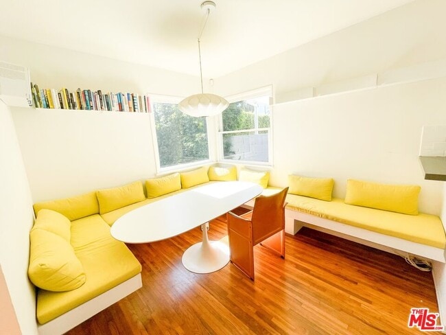 2422 Abbot Kinney Blvd in Los Angeles, CA - Building Photo - Building Photo