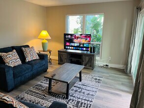 649 Windrush Bay Dr in Tarpon Springs, FL - Building Photo - Building Photo