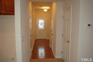 451 Panorama View Loop, Unit 5273-202 in Cary, NC - Building Photo