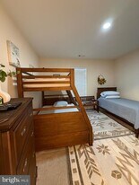 501 Hungerford Dr in Rockville, MD - Building Photo