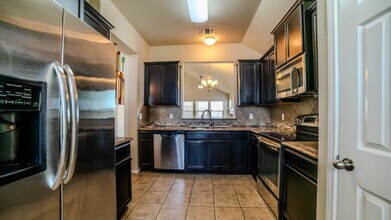 6604 Katy Creek Ln in Killeen, TX - Building Photo - Building Photo