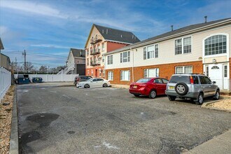 213 Hall Ave in Perth Amboy, NJ - Building Photo - Building Photo