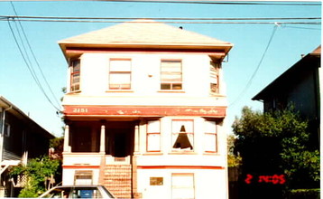 2151 Lincoln Ave in Alameda, CA - Building Photo - Building Photo