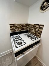 4833 Belair Rd, Unit 2-S in Baltimore, MD - Building Photo - Building Photo