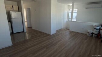 69-51 Almeda Ave in Queens, NY - Building Photo