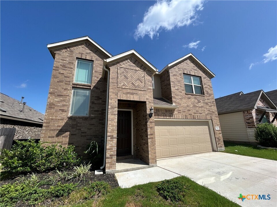 2241 Windswept Wy in New Braunfels, TX - Building Photo